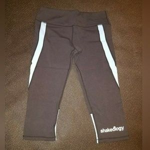 Shakeology Capri Pants